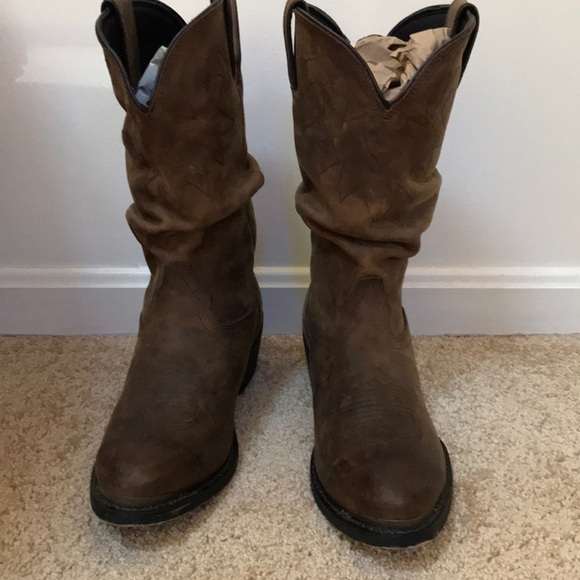 DURANGO men’s Size 10.5 distressed leather boots